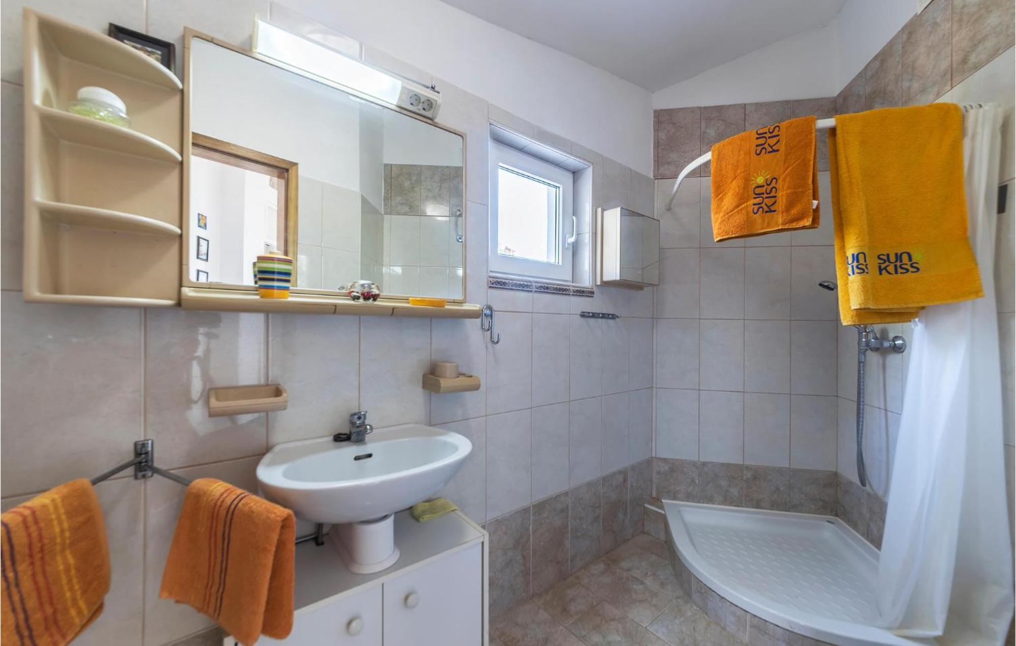Beautiful Apartment In Barbariga With Kitchen 외부 사진